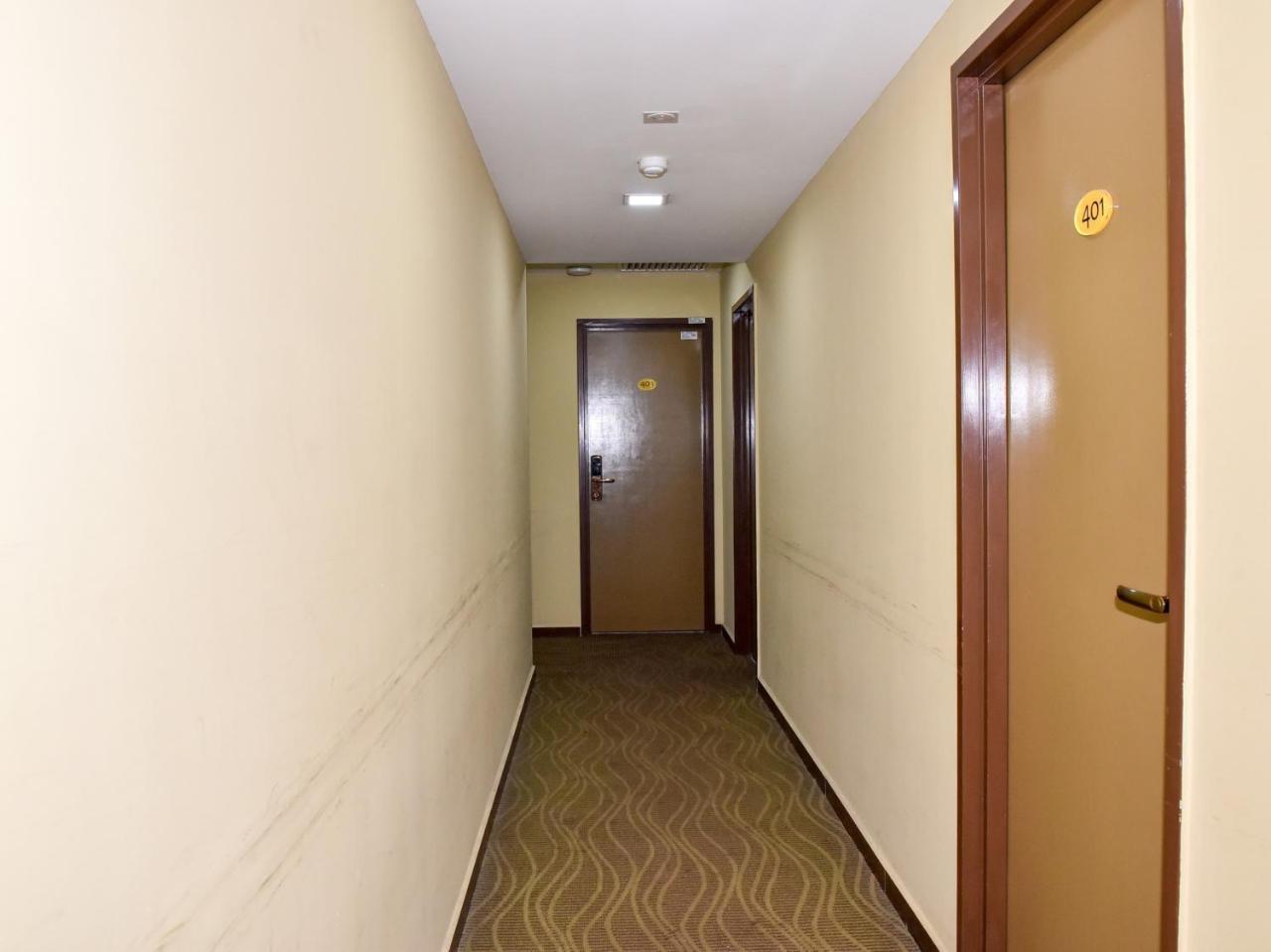 Oyo 297 Elmark Hotel Hotel